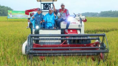 Traktor dan Perkembangan Teknologi Pertanian Modern